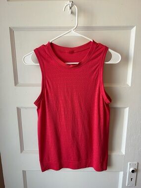 Lululemon mesh sleeveless tank top